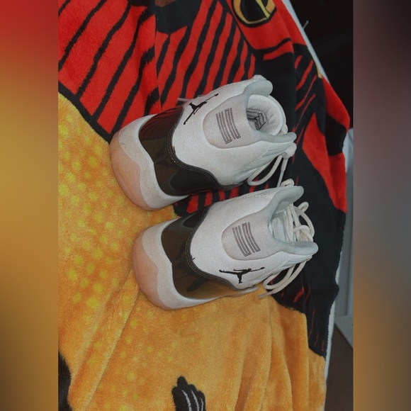 Worn 2 or 3 times size 9 women - Picture 3 of 10